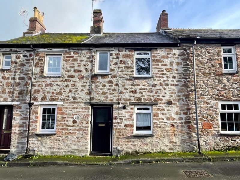 2 bed cottage for sale in Summers Street, Lostwithiel PL22, £250,000