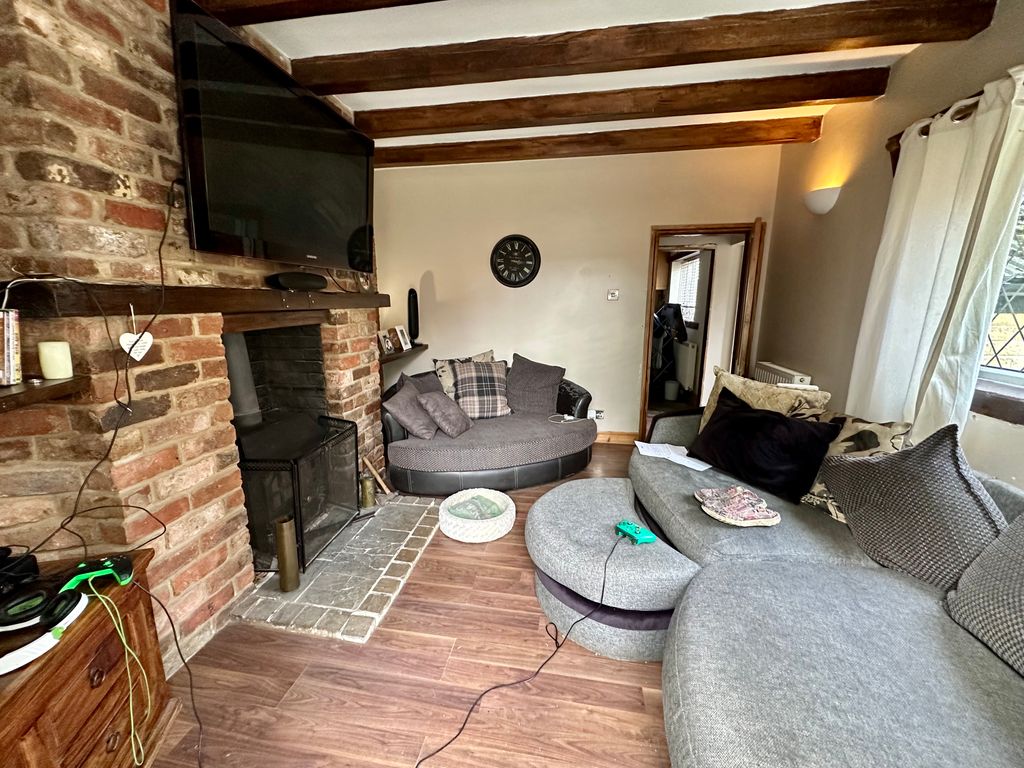 2 bed cottage for sale in Low Lane, Braithwaite, Doncaster DN7, £160,000