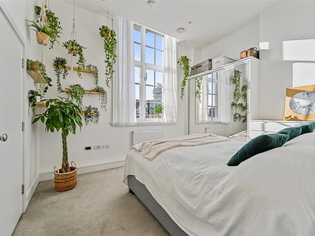 2 bed flat for sale in Acton Town Hall, Winchester Street, London W3, £575,000