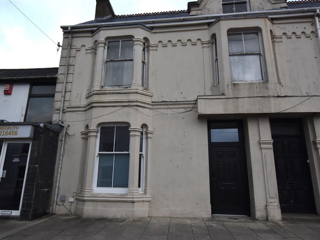 2 bed flat for sale in Green Lane, Redruth TR15, £109,950