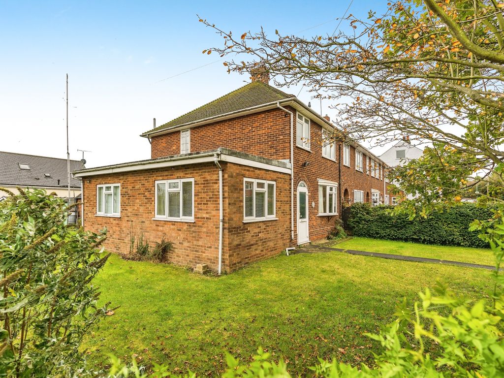 3 bed end terrace house for sale in Eastcourt Lane, Gillingham, Kent ME7, £350,000