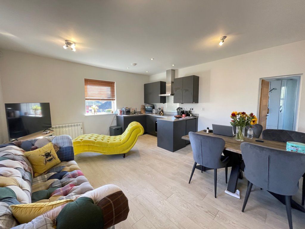 2 bed flat to rent in Castle Gate Mews, Mountsorrel LE12, £875 pcm