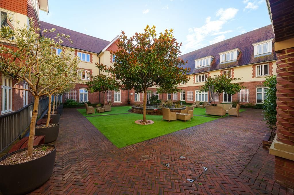 1 bed flat for sale in Letcombe Regis, Wantage OX12, £200,000