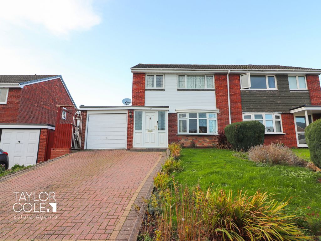 3 bed semi-detached house for sale in Hampton Close, Tamworth B79, £259,950
