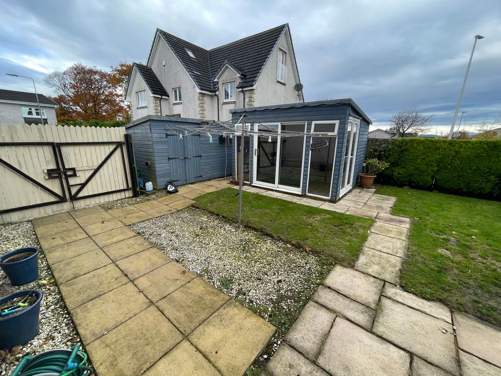 5 bed detached house for sale in Meldrum Mains, Airdrie ML6, £299,000