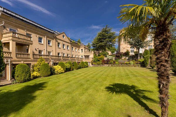 3 bed flat for sale in Kinellan Road, Edinburgh, Midlothian EH12, £650,000