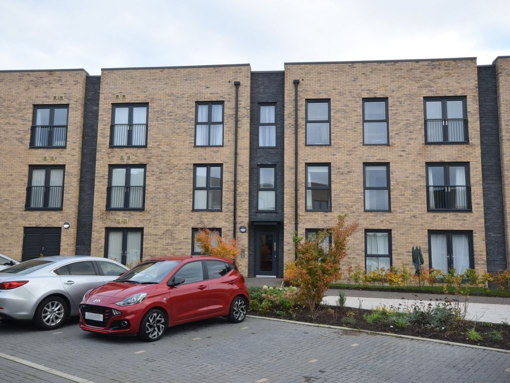 3 bed flat to rent in Goldcrest Place, Edinburgh, Cammo EH4, £1,650 pcm