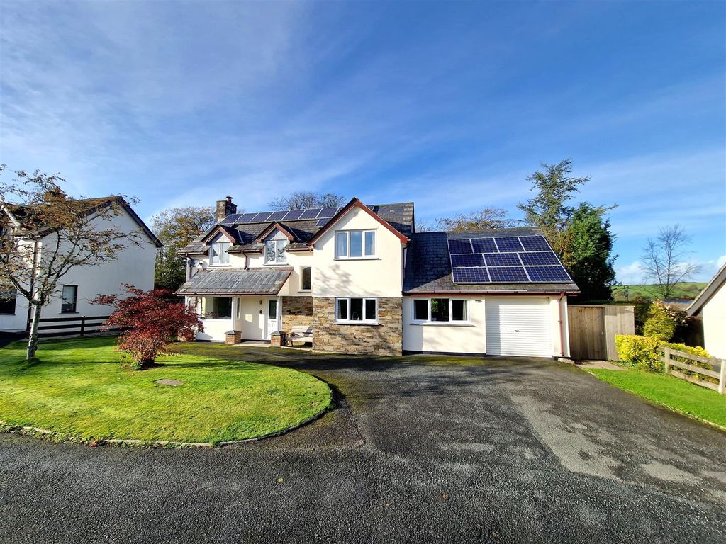 4 bed detached house for sale in Lezant, Launceston PL15, £525,000