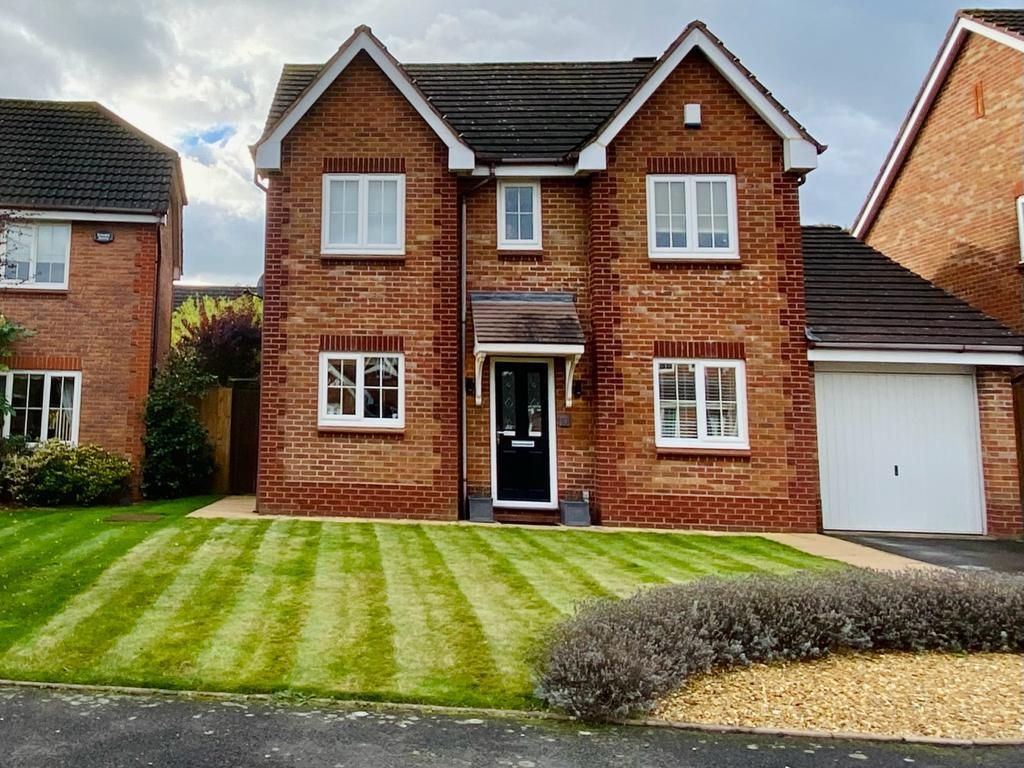 4 bed detached house for sale in Aspen Close, Sutton Coldfield B76, £579,950