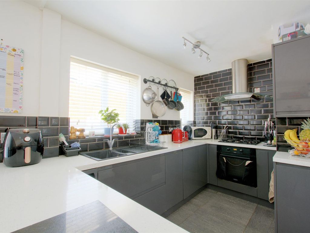 3 bed semi-detached house for sale in Aldworth Close, Nottingham NG5, £180,000