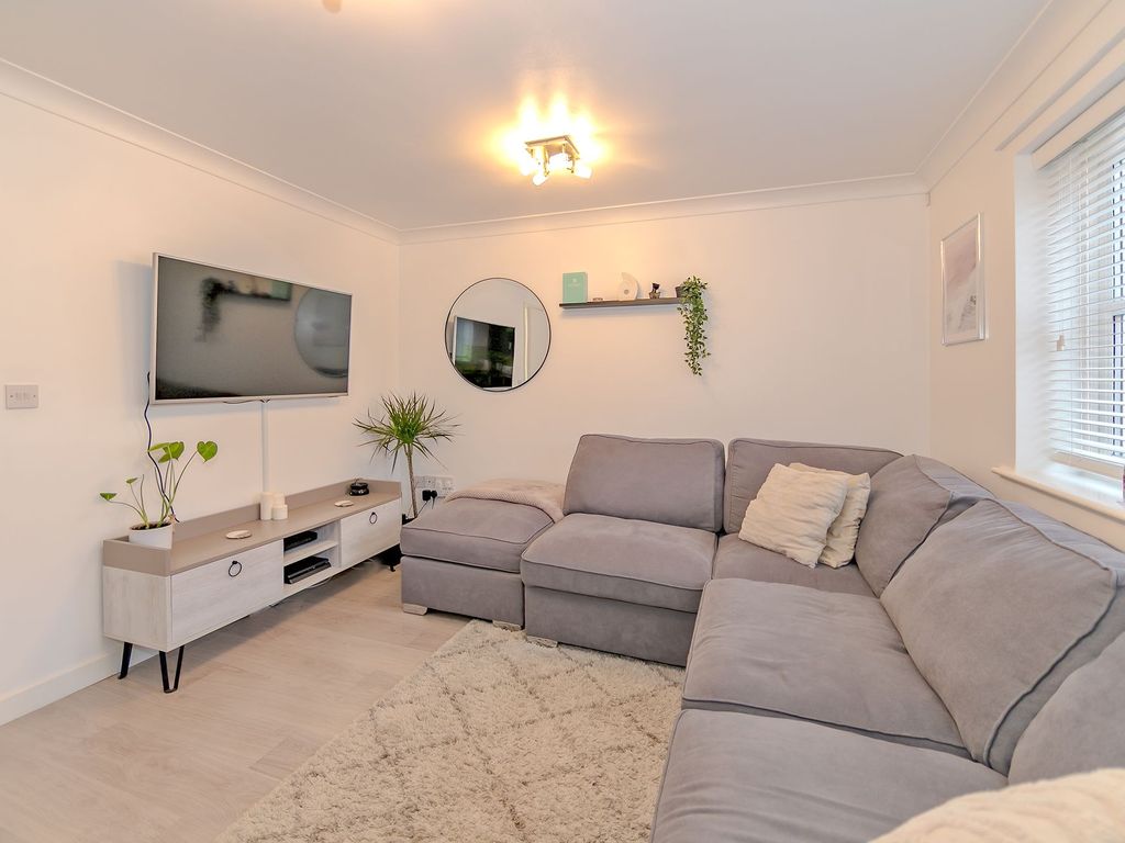 1 bed flat for sale in Otterburn Crescent, Oakhill MK5, £137,500