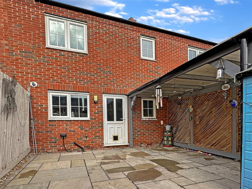 3 bed terraced house for sale in Sam Derry Close, Newark NG24, £175,000