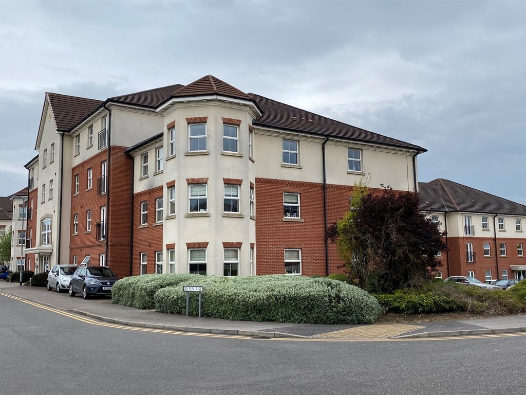 2 bed flat for sale in Olsen Rise, Lincoln LN2, £117,500
