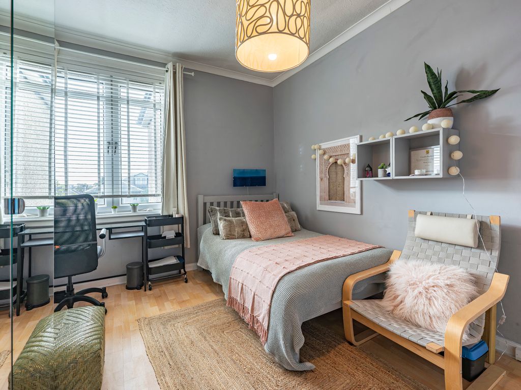 2 bed flat for sale in Underwood Road, Rutherglen, Glasgow G73, £235,000