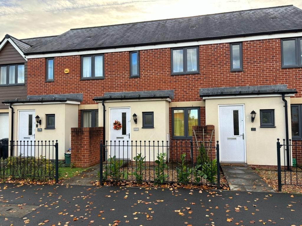 2 bed property for sale in Jenner Boulevard, Lyde Green, Bristol BS16, £289,950