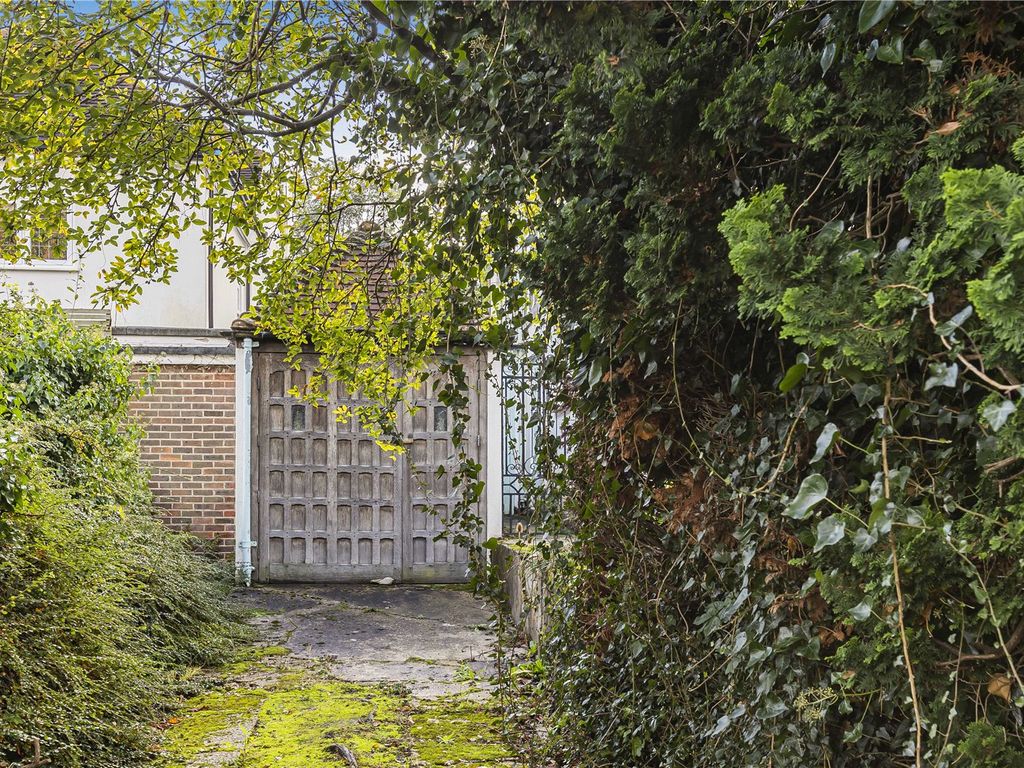 4 bed detached house for sale in Lancaster Avenue, Hadley Wood, Hertfordshire EN4, £1,850,000