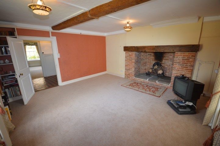 6 bed detached house to rent in Great Gibcracks Chase, Sandon, Chelmsford CM2, £2,500 pcm