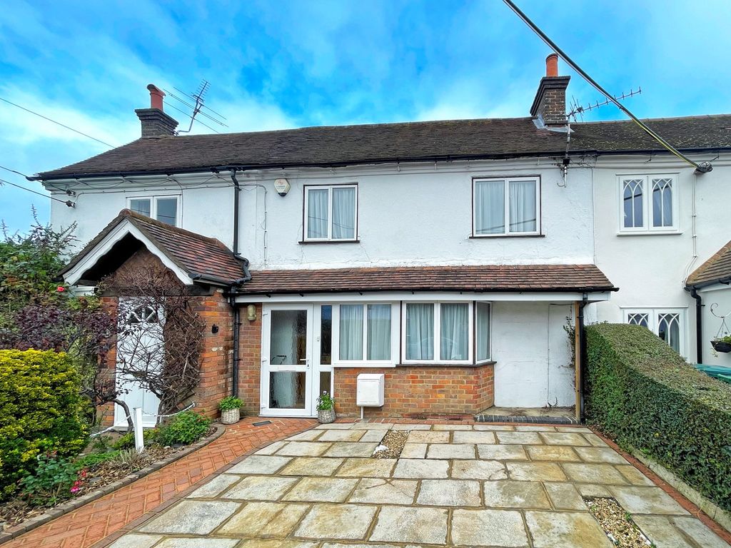 4 bed terraced house for sale in Chestnut Lane, Amersham HP6, £545,000