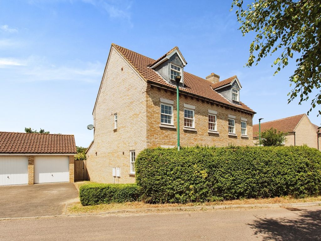 5 bed detached house for sale in Merle Way, Lower Cambourne, Cambridge CB23, £695,000