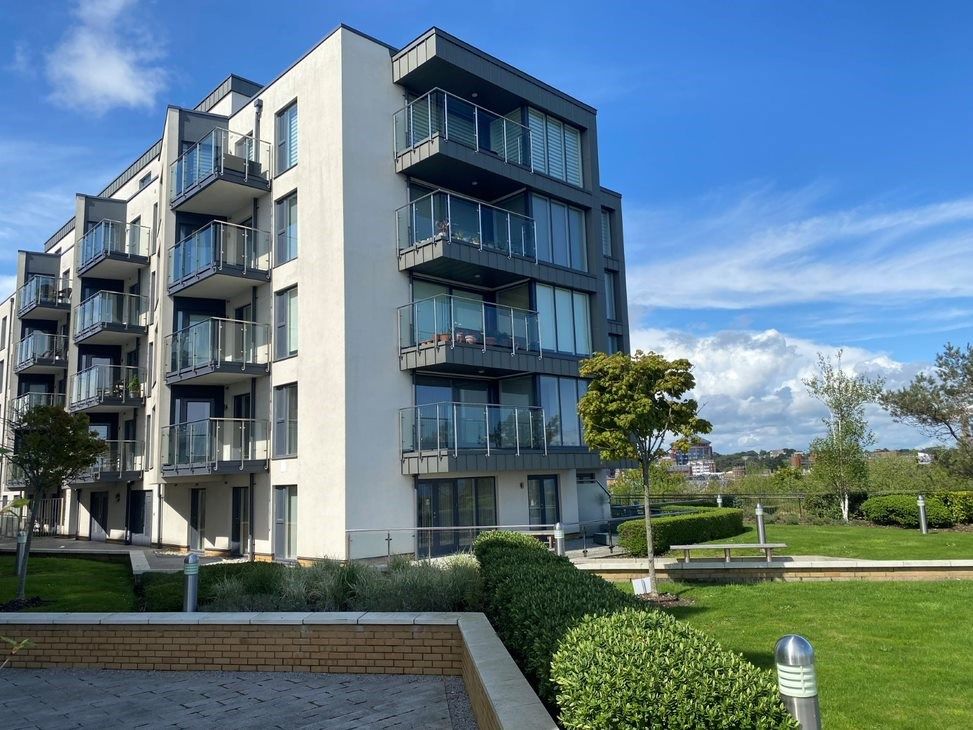 2 bed flat for sale in Beacon Road, Bournemouth BH2, £480,000