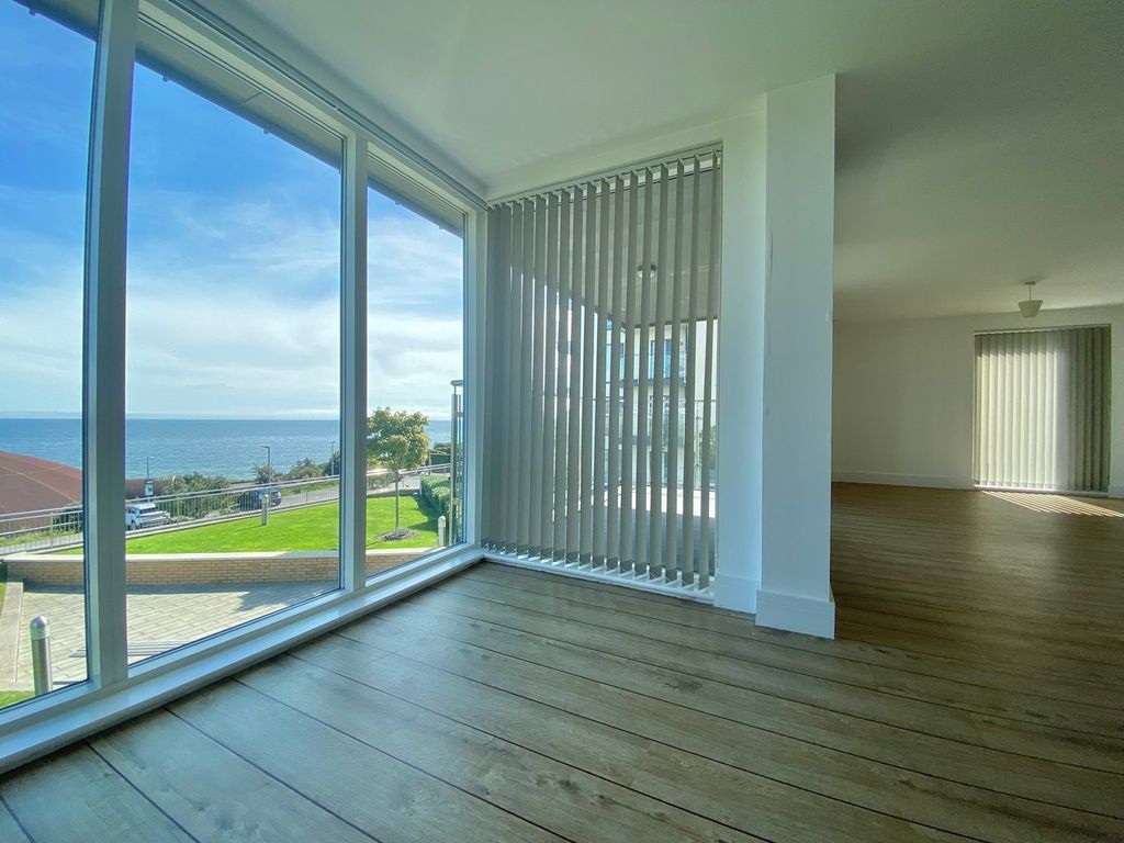 2 bed flat for sale in Beacon Road, Bournemouth BH2, £480,000