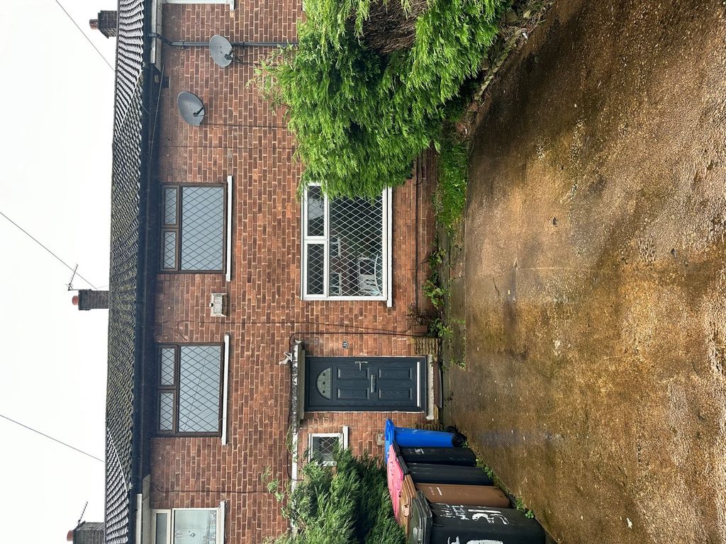 3 bed terraced house to rent in Mill Hill, Little Hulton, Manchester M38, £950 pcm