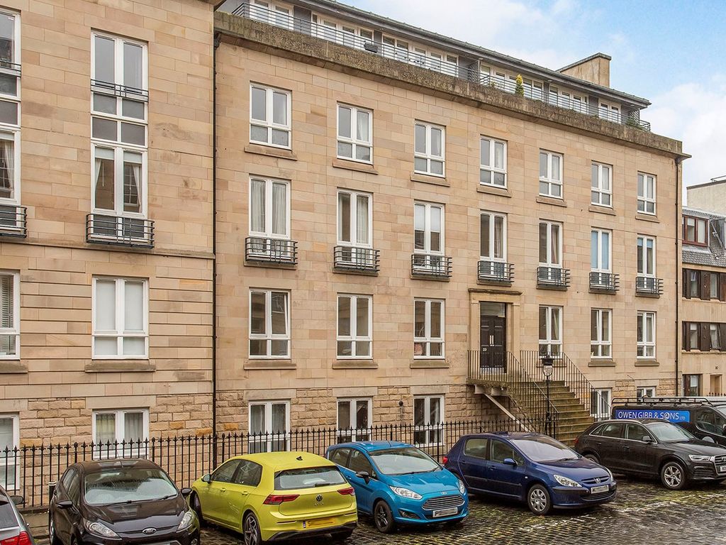 3 bed flat for sale in Fettes Row, Edinburgh EH3, £375,000