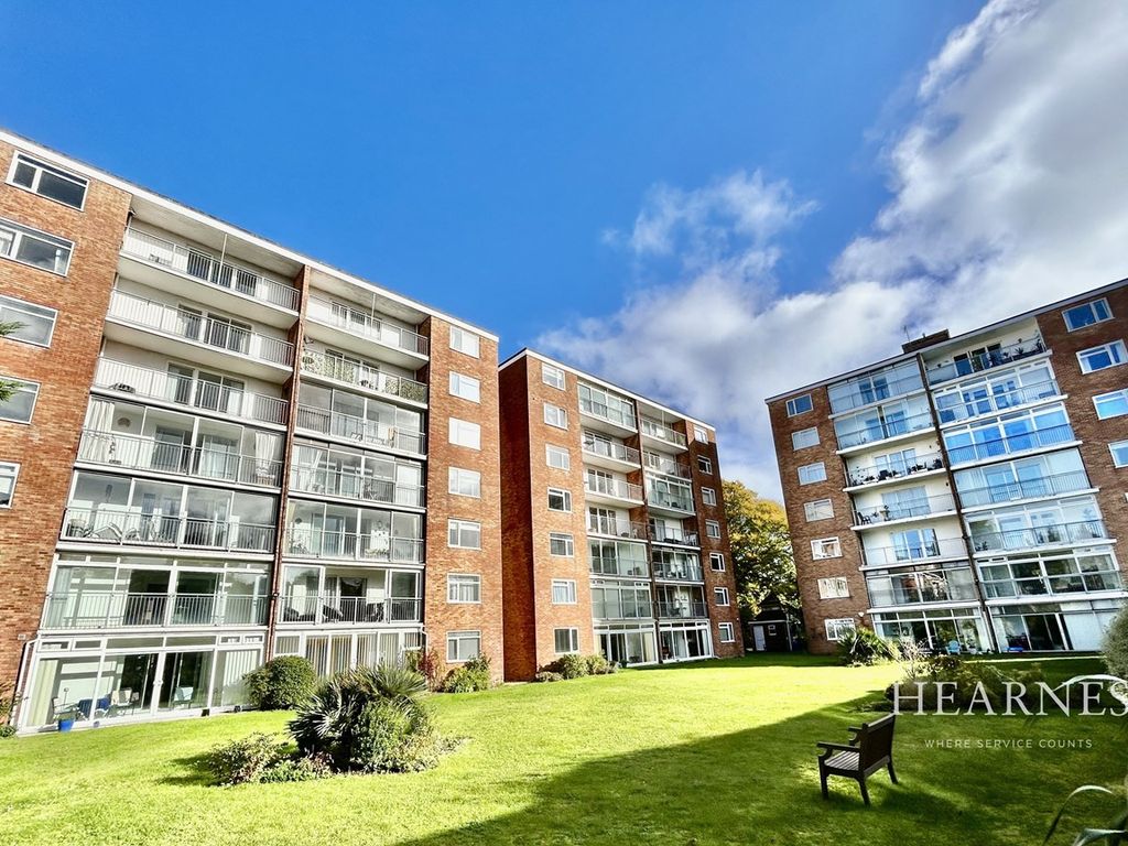 3 bed flat for sale in Poole Road, Westbourne, Bournemouth BH4, £325,000