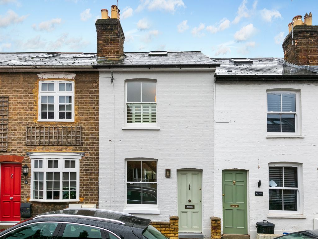 3 bed cottage for sale in Albert Road, Richmond TW10, £1,050,000