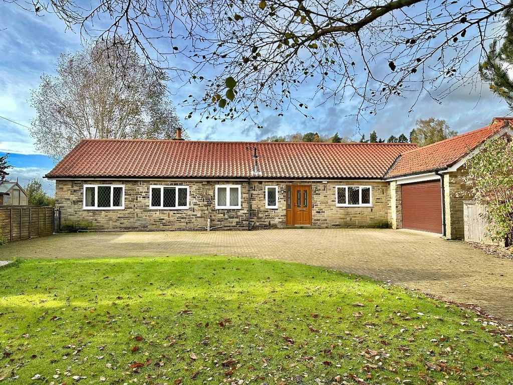 3 bed detached bungalow for sale in Hunters Lodge, Wass, York YO61, £595,000