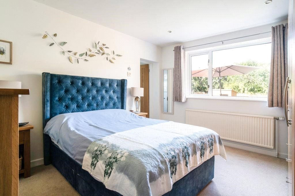 3 bed bungalow for sale in Ellenor Drive, Alderton, Gloucestershire GL20, £385,000