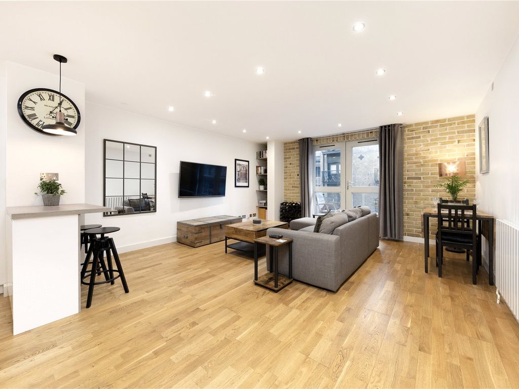 1 bed flat for sale in Butlers & Colonial Wharf, London SE1, £635,000