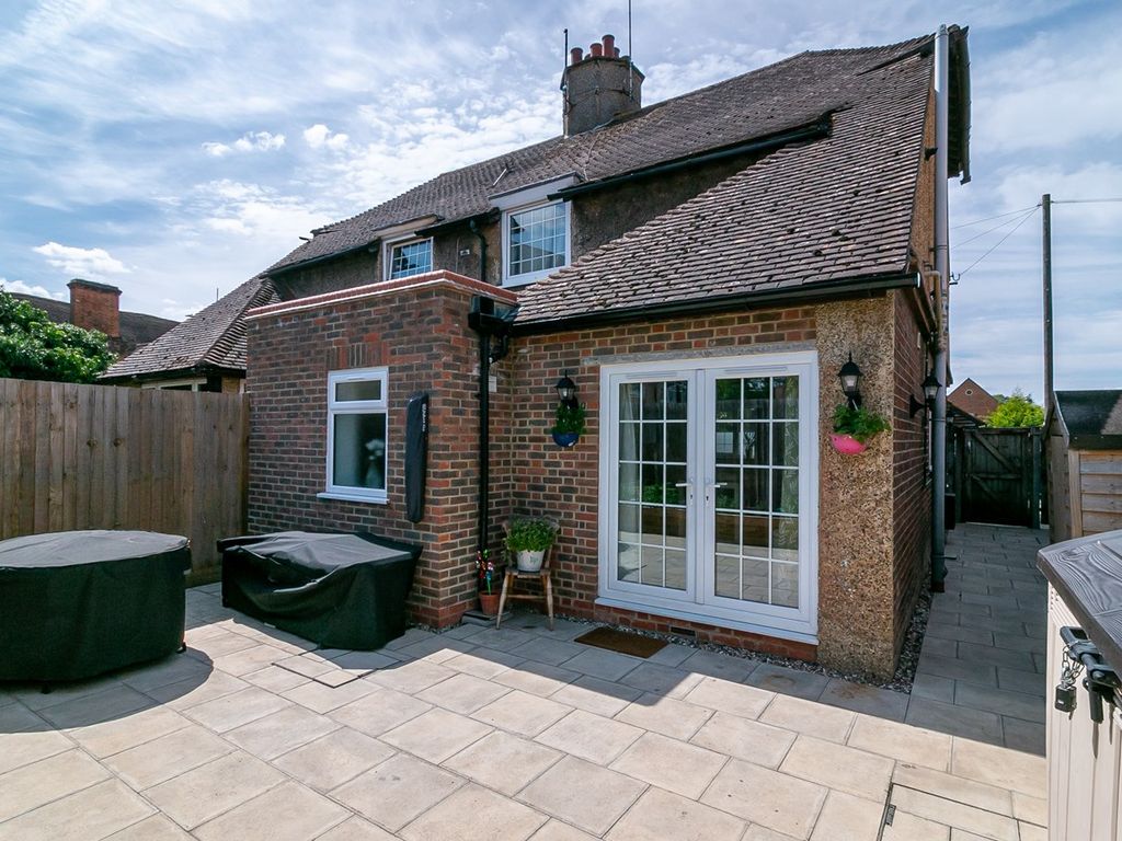 3 bed semi-detached house for sale in Station Road, Baldock SG7, £340,000