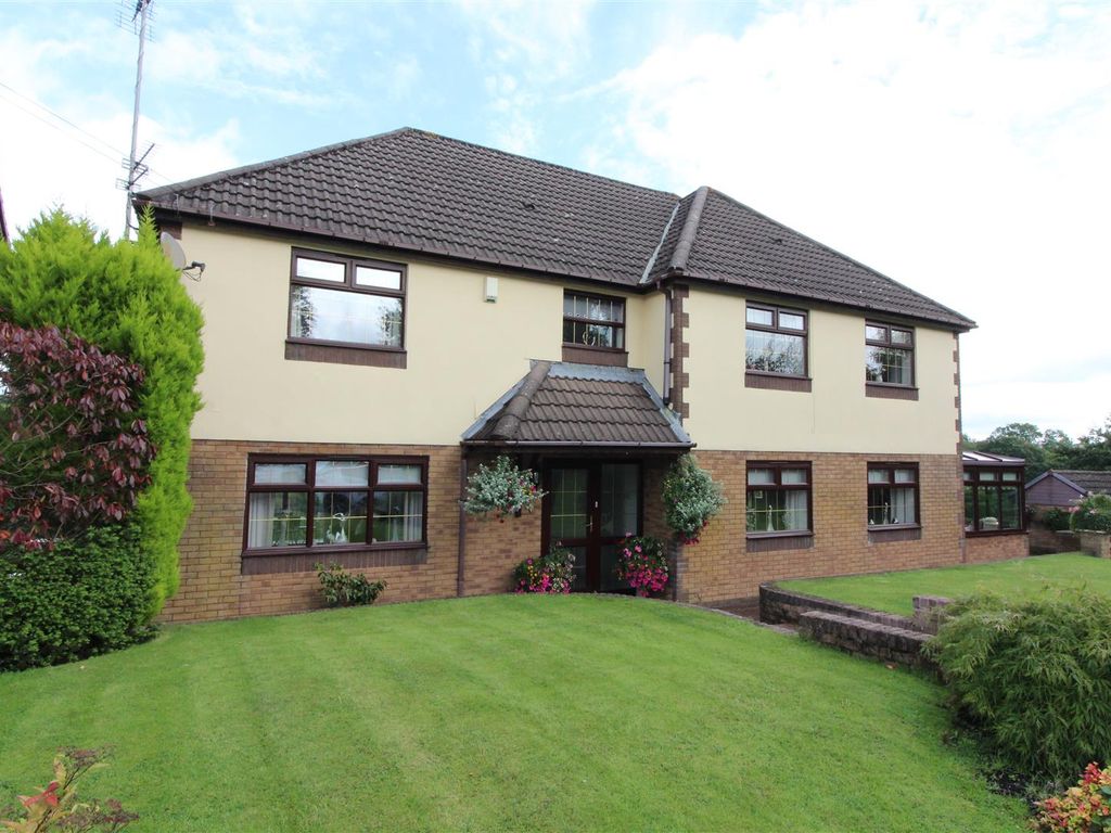 6 bed detached house for sale in Cilgerran Way, Grove Park, Blackwood NP12, £625,000
