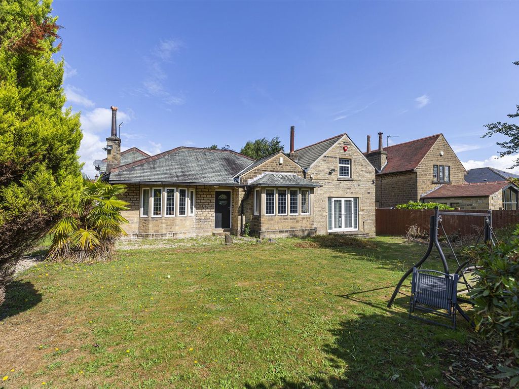 5 bed detached house for sale in Beaumont Park Road, Beaumont Park, Huddersfield HD4, £625,000