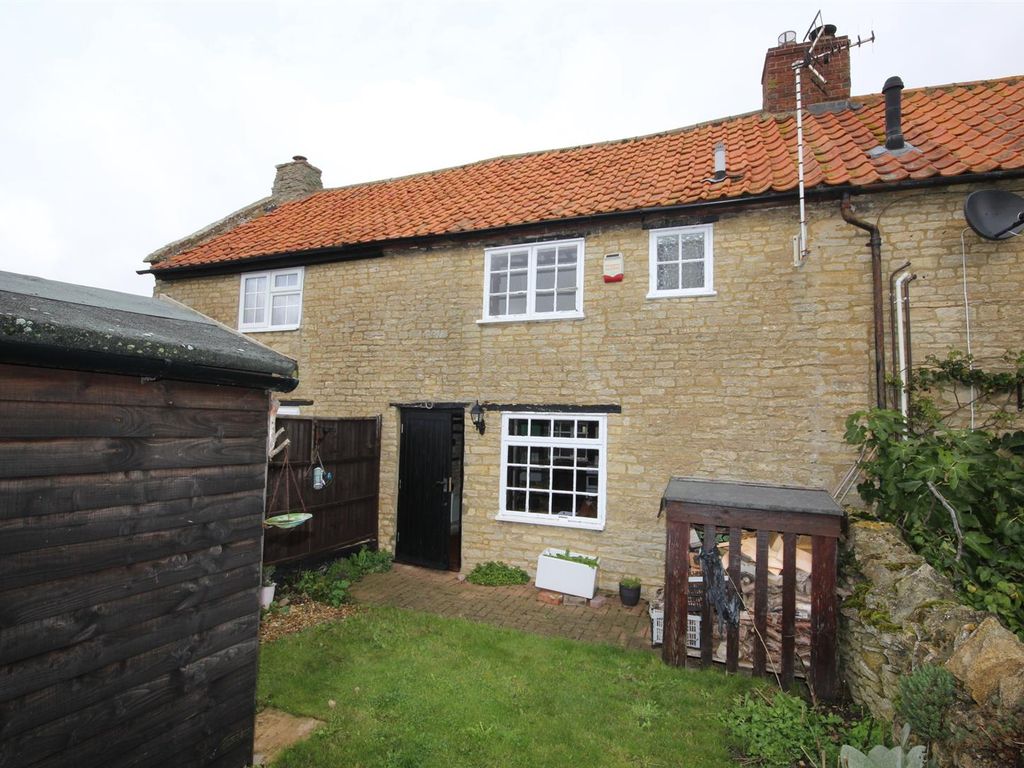 2 bed cottage for sale in Northampton Road, Lavendon, Olney MK46, £235,000