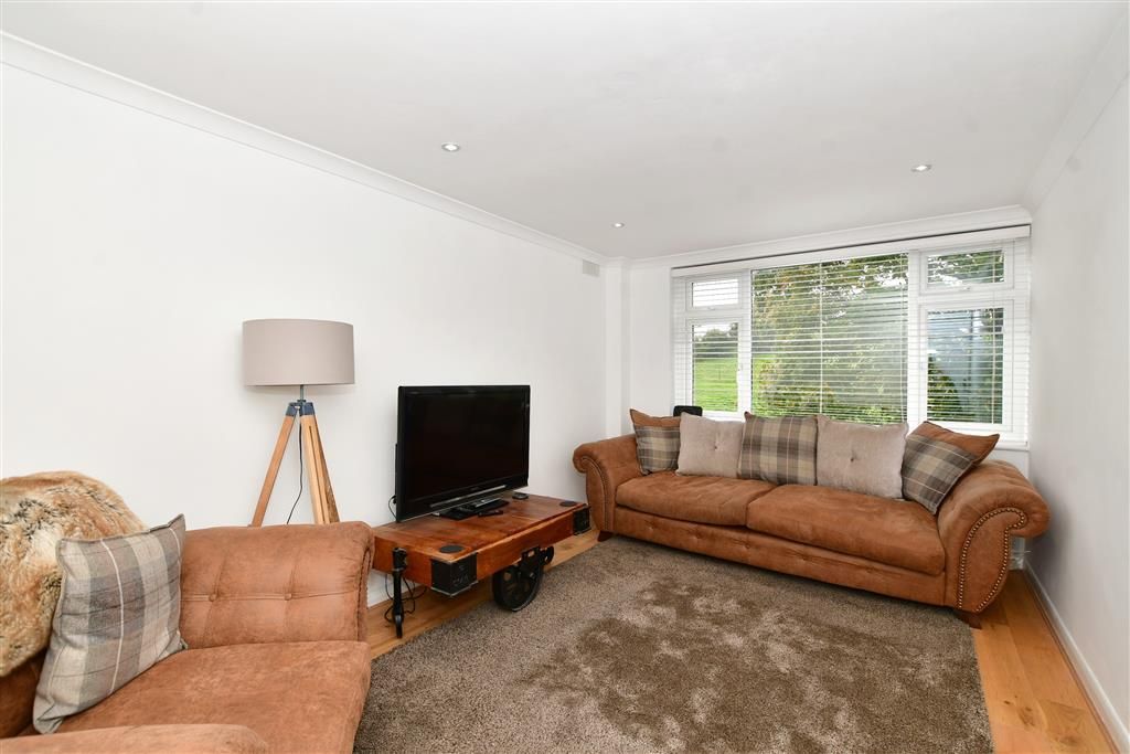 2 bed maisonette for sale in Waterhouse Lane, Kingswood, Tadworth, Surrey KT20, £375,000