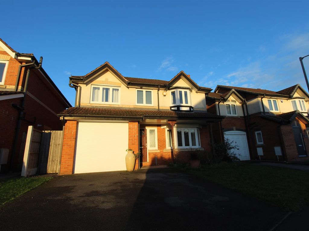 4 bed detached house to rent in Higherbrook Close, Horwich, Bolton BL6, £1,300 pcm