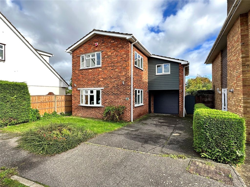 4 bed detached house for sale in Mentmore, Langdon Hills, Basildon, Essex SS16, £585,000