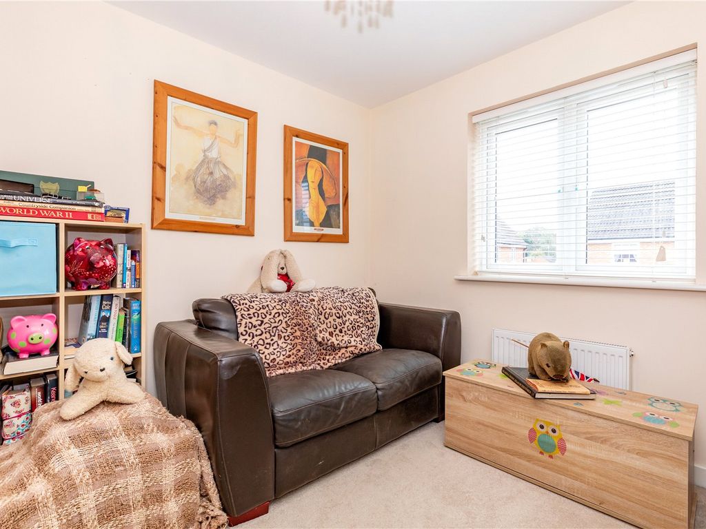 3 bed detached house for sale in Brickhill Way, Calvert, Buckingham MK18, £400,000