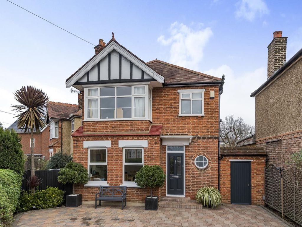 3 bed detached house for sale in Staunton Road, Kingston Upon Thames KT2, £1,400,000