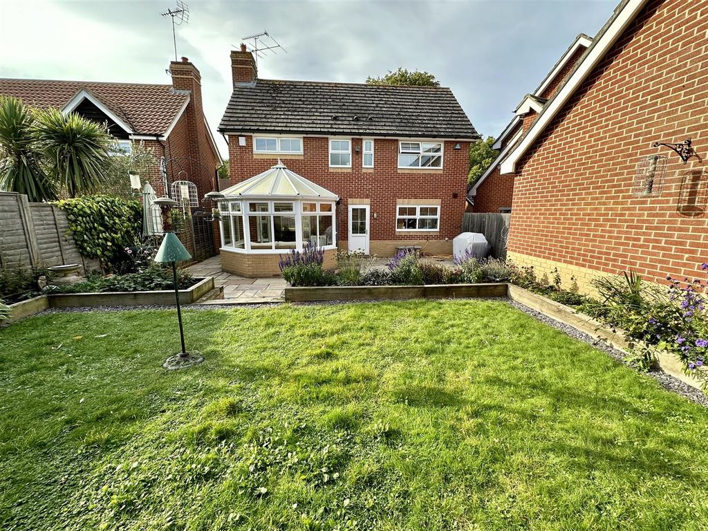 4 bed detached house for sale in Langford Green, Hutton, Brentwood CM13, £825,000