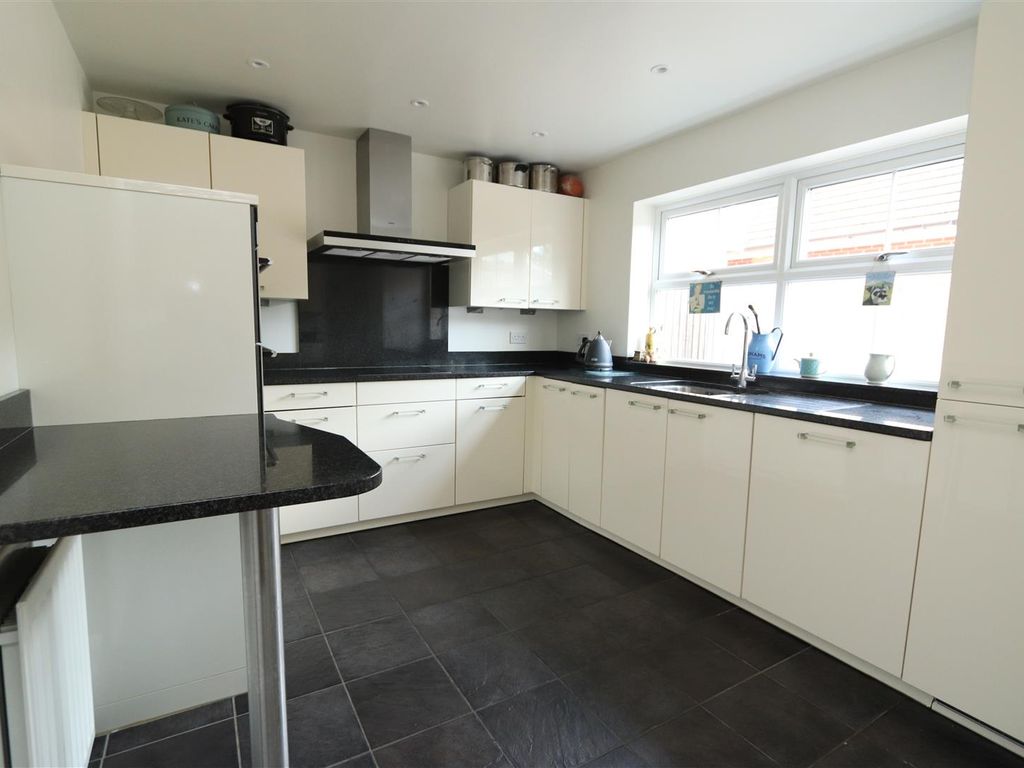 4 bed detached house for sale in Langford Green, Hutton, Brentwood CM13, £825,000