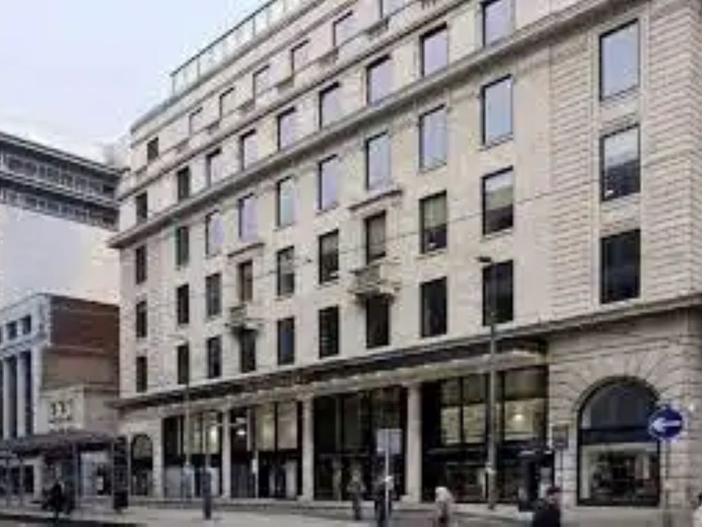 Office to let in Bull Street, Birmingham B4, £6,000 pa