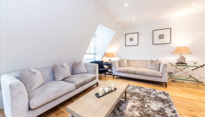 1 bed flat to rent in Grosvenor Hill, London W1K, £4,485 pcm