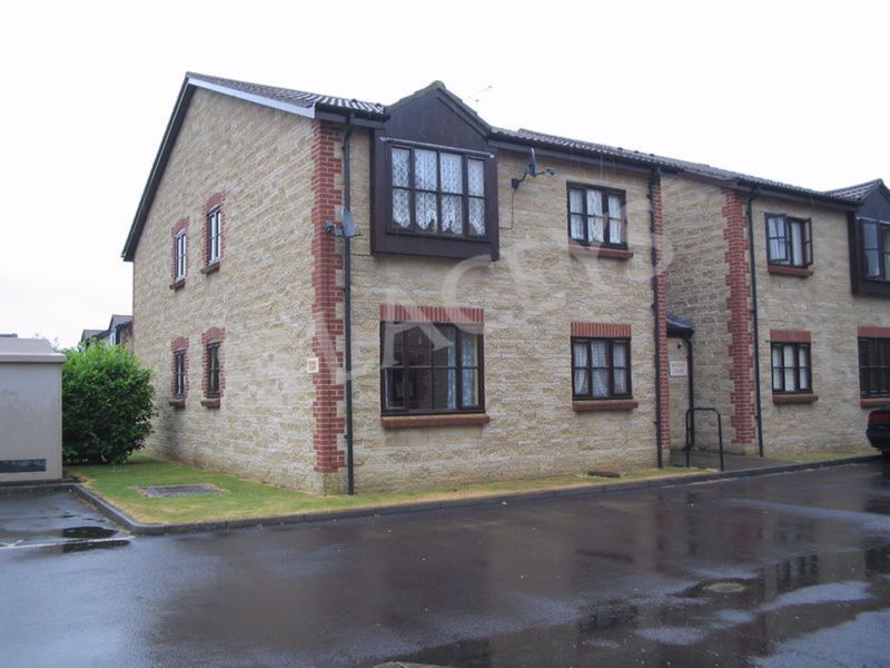 1 bed flat to rent in Ritchie Road, Houndstone, Yeovil BA22, £575 pcm