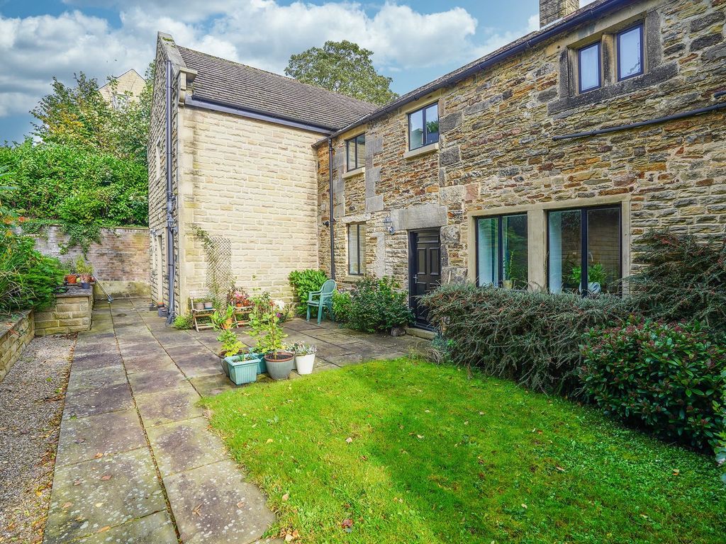 2 bed mews house for sale in Totley Hall Lane, Sheffield S17, £425,000