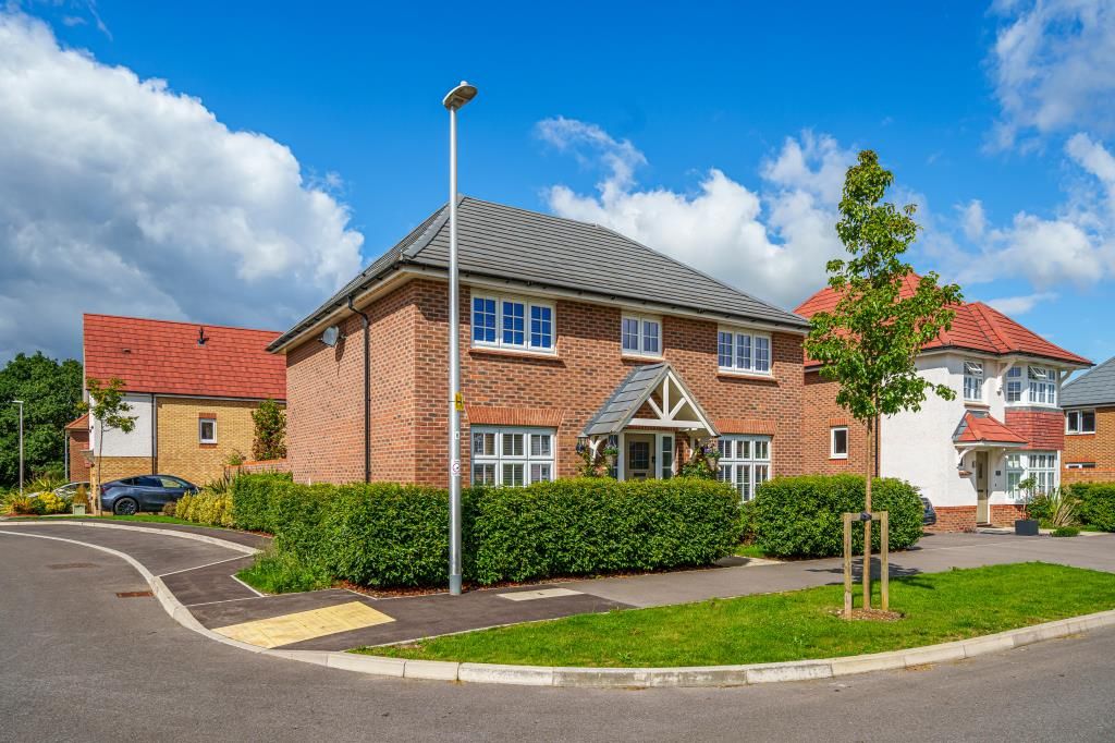 4 bed detached house for sale in Arborfield Green, Reading RG2, £690,000