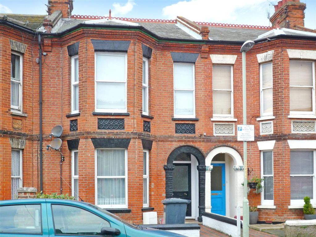 2 bed flat to rent in South Road, Herne Bay CT6, £1,150 pcm