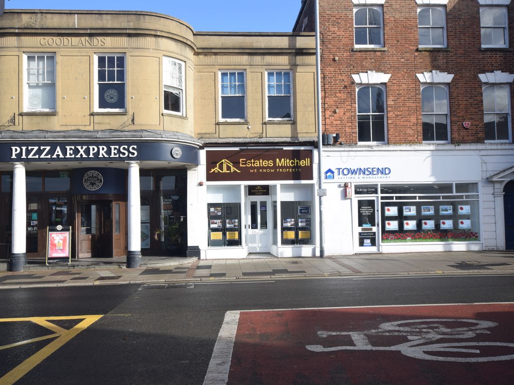 Retail premises to let in Bridge Street, Taunton TA1, £9,000 pa